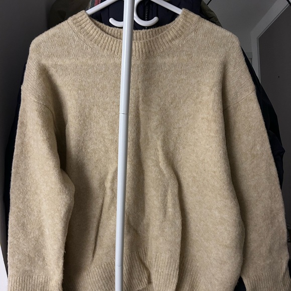 Light Beige Vintage-inspired Wool-Blend Sweater - Picture 2 of 2